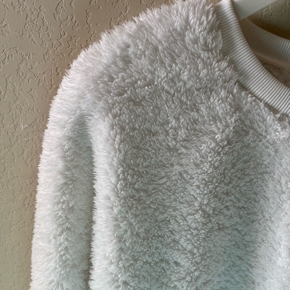 Zoe + Liv Women’s White Sherpa “Best Life” Pullover Sweatshirt Size L - Picture 6 of 7